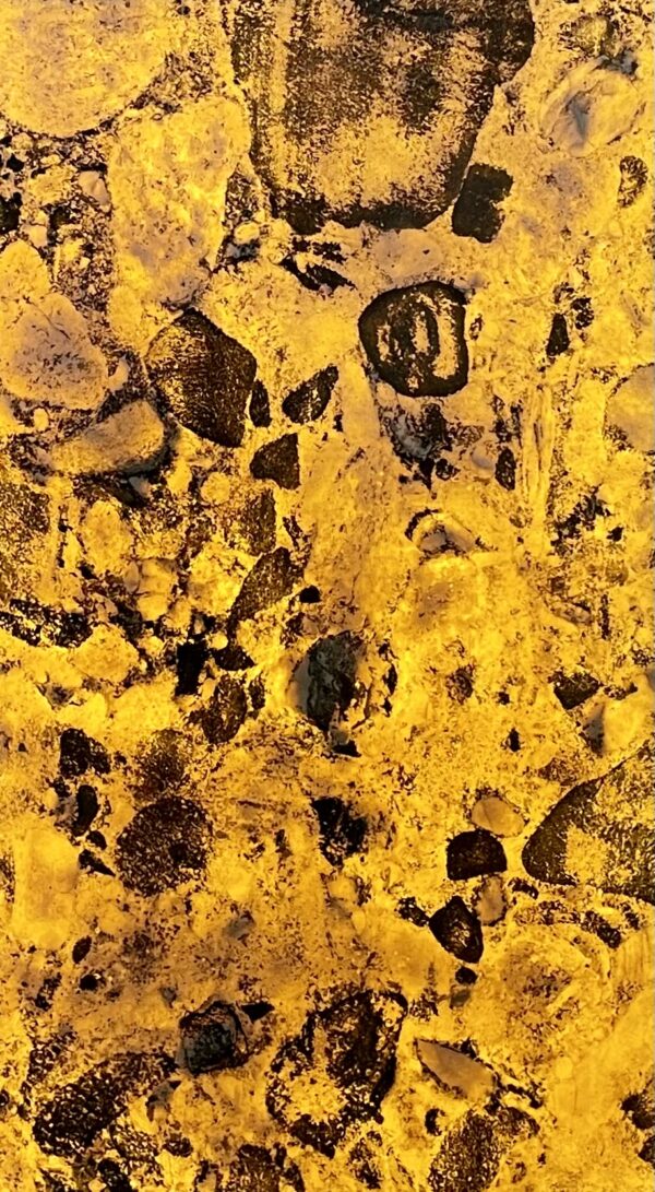 Pebble White with light